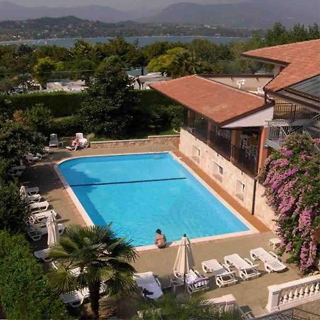 Residence Miralago Rooms & Apartments Manerba del Garda Exterior photo