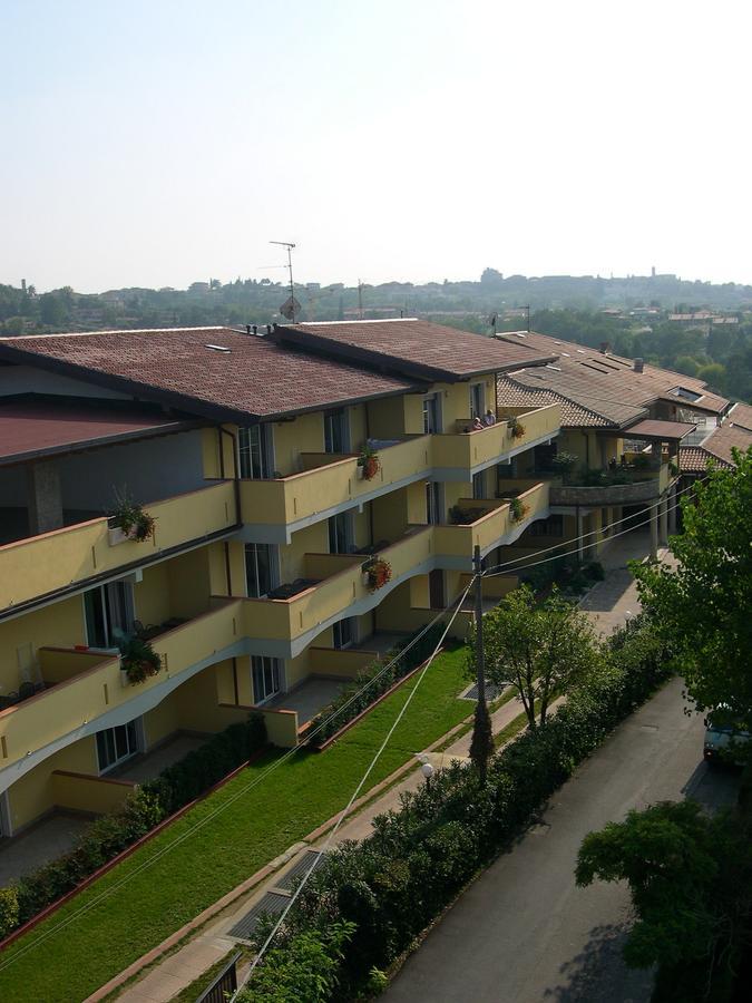 Residence Miralago Rooms & Apartments Manerba del Garda Exterior photo